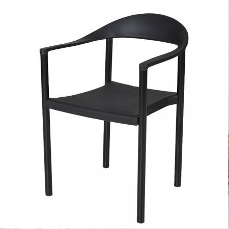 برند های تولید کننده صندلی پلاستیکی مشکی 