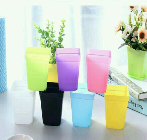 بهترین مدل های گلدان پلاستیکی رنگی کوچک 