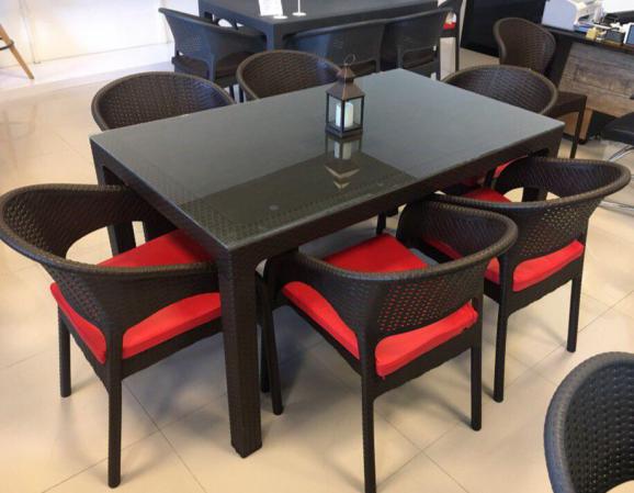 مزیت های قابل توجه میز پلاستیکی تاشو