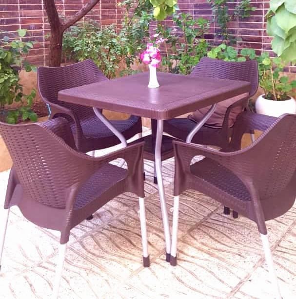 صندلی حصیری ناصر پلاستیک