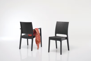 صندلی پلاستیکی حیاط چه مزایایی دارد؟