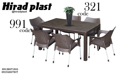 میز و صندلی پلاستیکی بزرگ