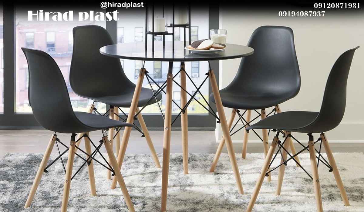 میز پایه چوبی