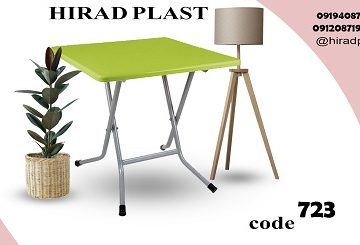 میز پلاستیکی